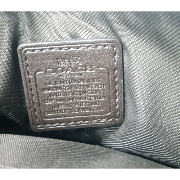 COACH Double Corner Zip Wristlet In Pebble Leather~Light Gold/platinum MSRP $85 - Picture 9 of 10